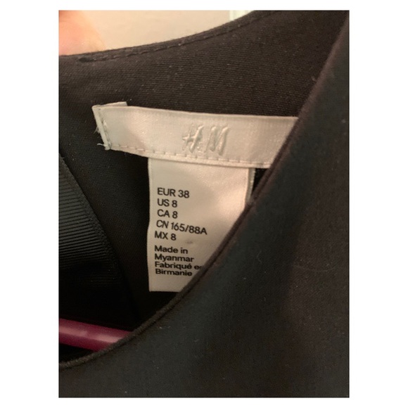 H&M Black Dress Size 8. - Picture 2 of 3
